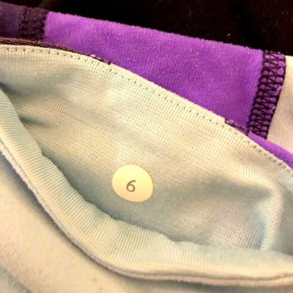 Lululemon Reversible Spandex - Picture 4 of 4